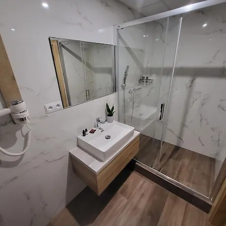 Hotell Crystal