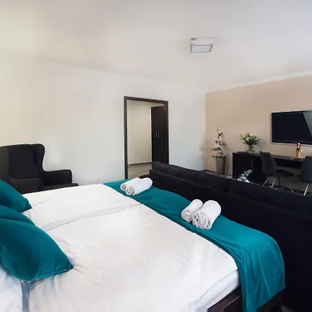 Hotel Crystal