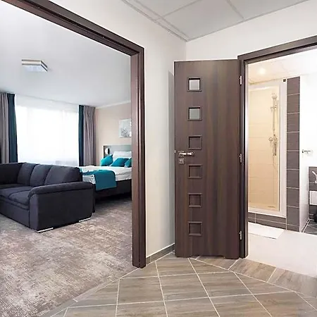 Crystal Hotel 3*