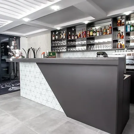 Crystal Hotell 3*